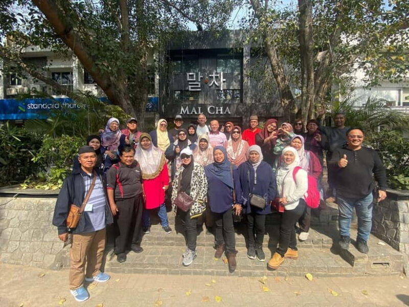 Private Guided Tour of Old and New Delhi Full/Half Day Tour - Who Should Consider This Tour?