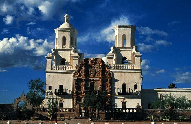 Private Guided Tour of Tombstone and San Xavier Del Bac - Full Description