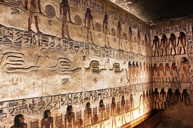 Private Guided Tour of West Bank in Luxor With Hotel Pickup - Temple Visits and Tomb Entrances