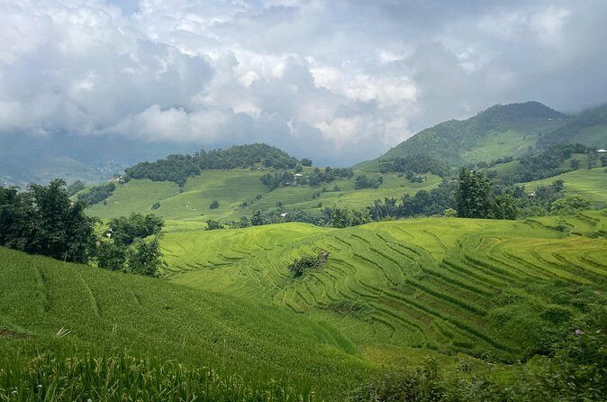 Private Guided Tour to Sa Pa Waterfall and Village - Authenticity and Review Insights