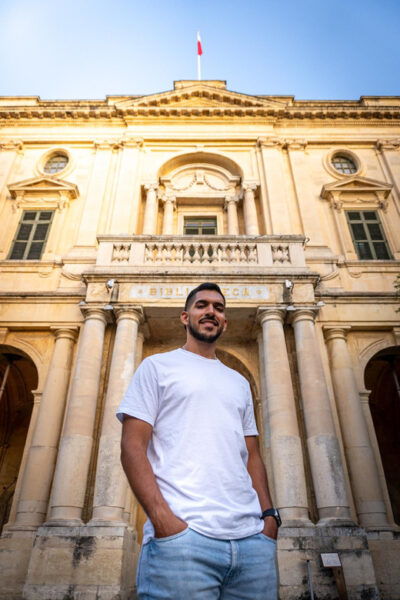 Private Guided Tour With Photographer - Pick-up and Drop-off