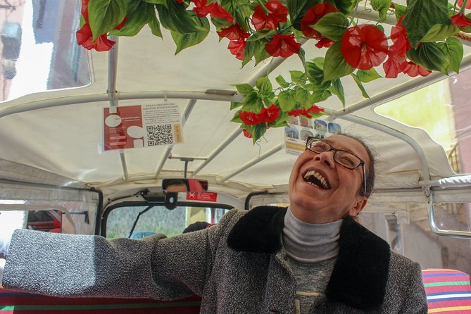 Private Guided Tuktuk Tour in Lisbon - Meeting and Pickup
