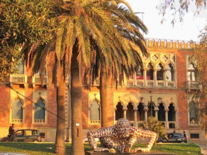Private Guided Walk Tour of Reggio With Archeological Museum - Inclusions