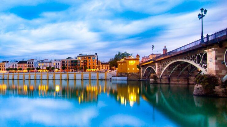 Private Guided Walking Tour in Seville (2h Tapas Tour) - Booking Information