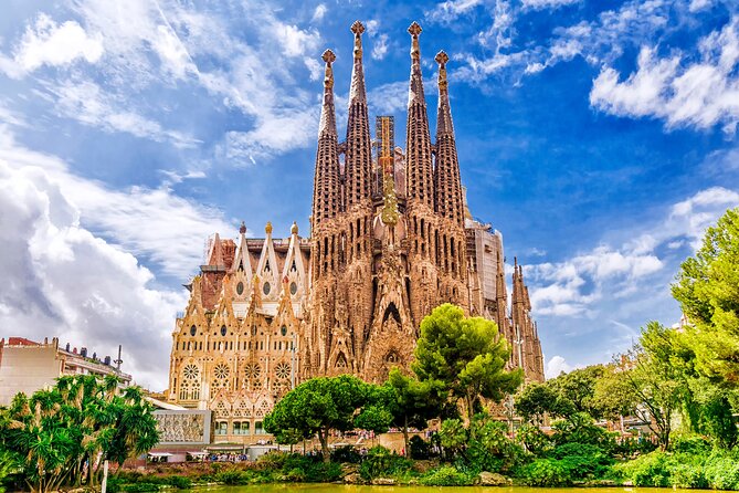 Private Guides Barcelona Tour With Skip the Line in Cathedral - Pickup Details