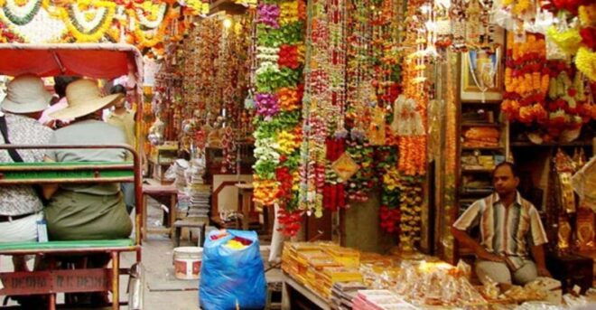 Private Half-Day Guided Shopping Tour With Transfer - Experience
