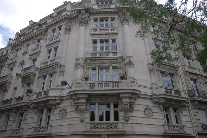 Private Half Day La Vie En Rose Movie Locations Tour in Paris - Booking Information and Pricing