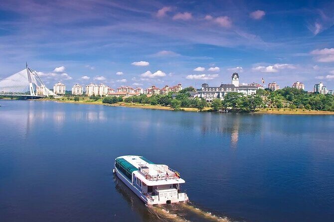 Private Half-Day Putrajaya Tour with Lake Cruise - Good To Know