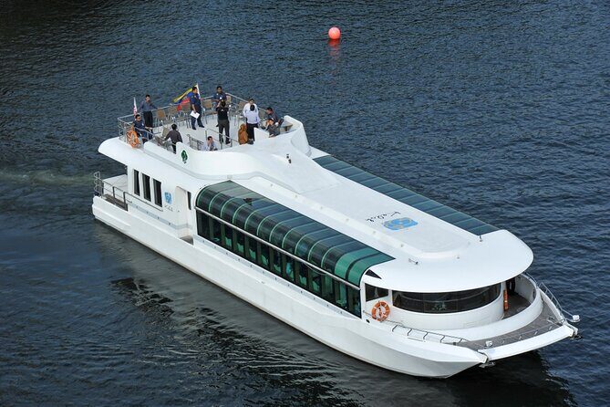 Private Half Day Putrajaya Tour with Lake Cruise Experience - The Sum Up