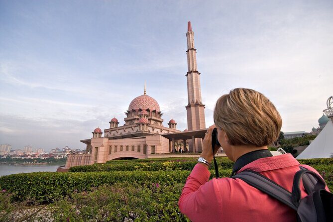 Private Half Day Putrajaya Tour with Lake Cruise Experience - A Closer Look at the Itinerary