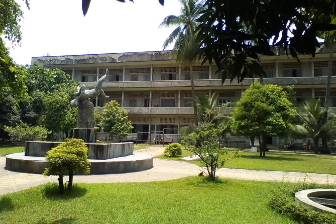 Private Half Day To Killing Field & S21 Genocidal Museum in Phnom Penh - Tour Overview