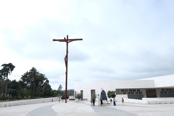 Private Half-Day Tour in Fátima From Lisbon - Transportation
