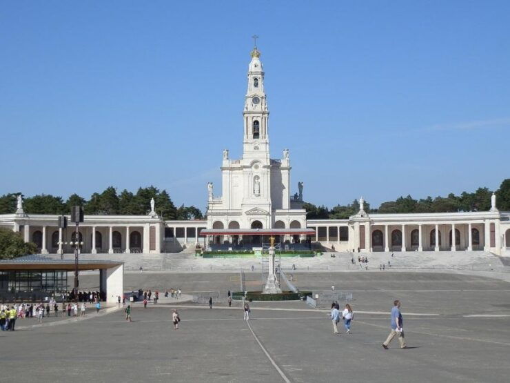 Private Half Day Tour in Fatima Sanctuary - Booking Details