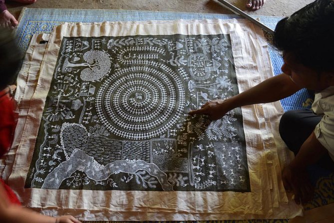 Private Half-Day Tour to a Warli Tribal Village With Art Class  - Maharashtra - Insights Into Warli Tribe