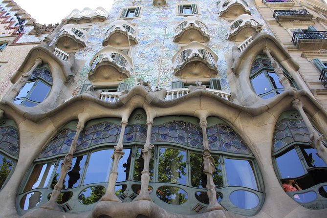 Private Half Day Walking Tour in Barcelona With Walking Pick up - Directions