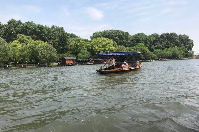 Private Hangzhou Day Tour to Cruise in West Lake, Tea Plantation & Hefang Street - Accessibility Details