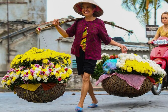 Private Hanoi Old Quater Walking/Food Tourcyclo/Puppet Show HF - Common Questions