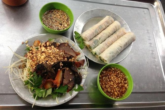 Private Hanoi Street Food Tour (from 17:30 to 20:00 - Daily) - Expert Guide and Cultural Insights