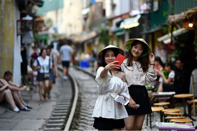 Private Hanoi Walking Street Food and Train Street Trip - Good To Know
