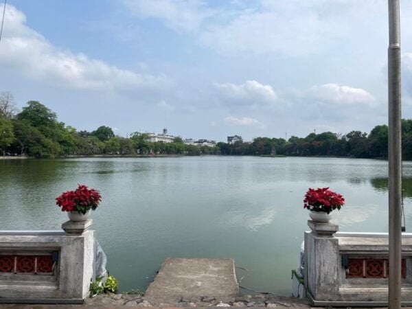 Private Hanoi Walking Tour With a Local Guide - Customizable Itinerary Options