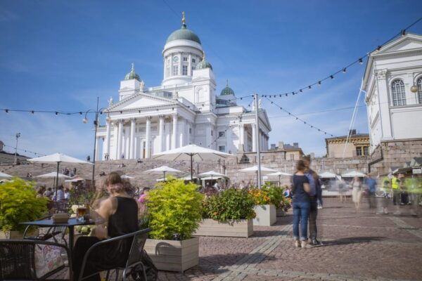 PRIVATE Helsinki City Tour With Food Tasting and Transfer - Seasonal Considerations