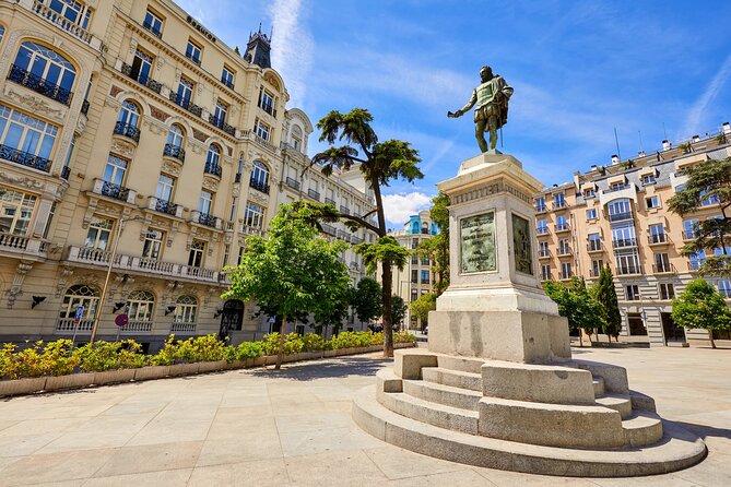 Private Hidden Gems Self-Guided Tour Game in Madrid - Meeting and Pickup