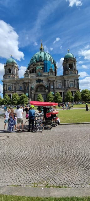 Private Highlights 1 Rickshaw +(E) bikes, E-rollers up to 6 - A Closer Look at the Tour Experience