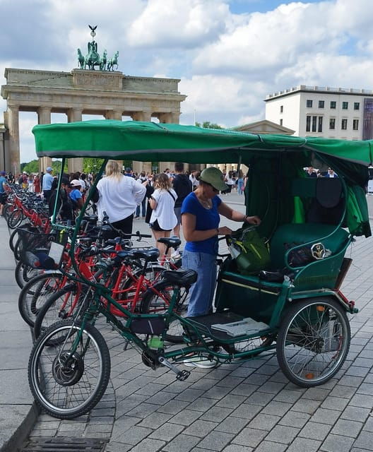 Private Highlights 1 Rickshaw +(E) bikes, E-rollers up to 6 - The Value of a Private, Eco-Friendly Tour