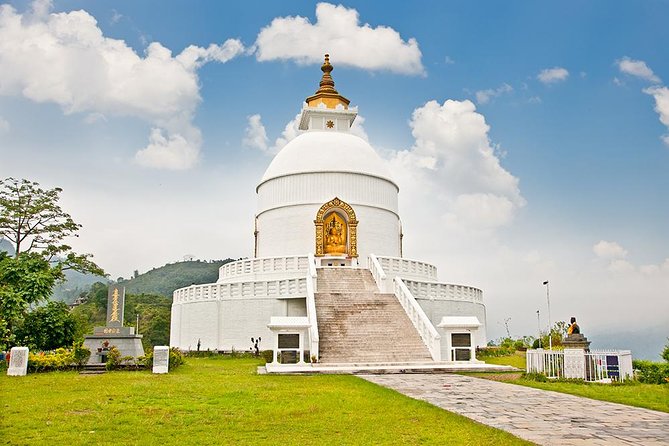 Private Hiking Tour to Peace Stupa in Pokhara - Location and Scenic Views