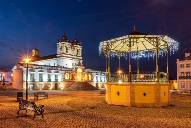 Private & Historical: Óbidos, Nazaré, Alcobaça and Batalha. - Language and Group Details