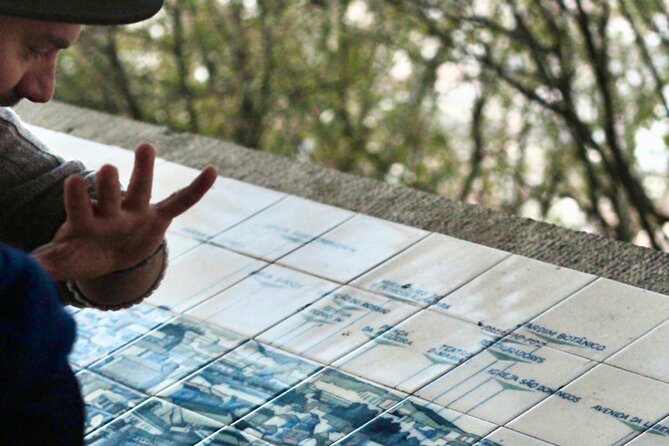 Private Historical Tour in Medieval Lisbon and St George Castle - Itinerary Details