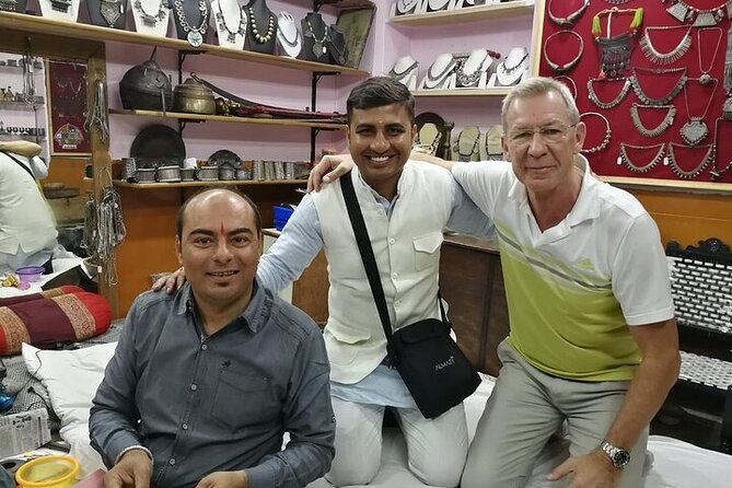 Private Historical Walking Tour in Fort and Old Bazaar - Itinerary Overview