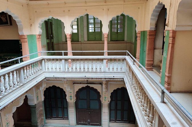 Private Historical Walking Tour in Nasiyan Jain Temple - Authenticity and Insider Perspectives