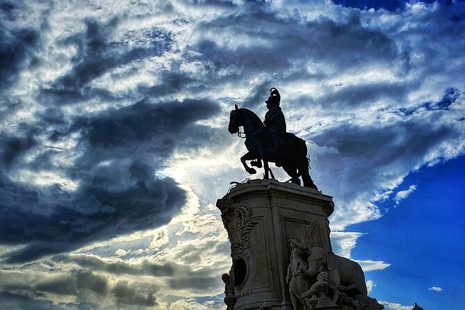 Private History Tour in The Old Town of Lisbon - Tour Highlights