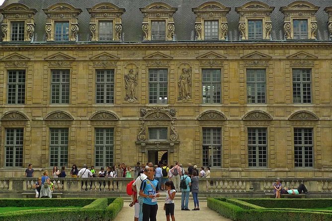 Private History Walking Tour in Paris for Teens & Family - Common Questions