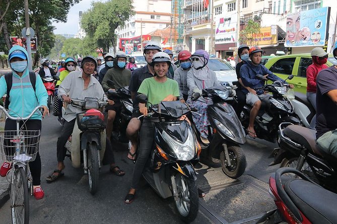 Private Ho Chi Minh Sightseeing by Motorbike With Local Students - Enjoying Authentic Vietnamese Cuisine