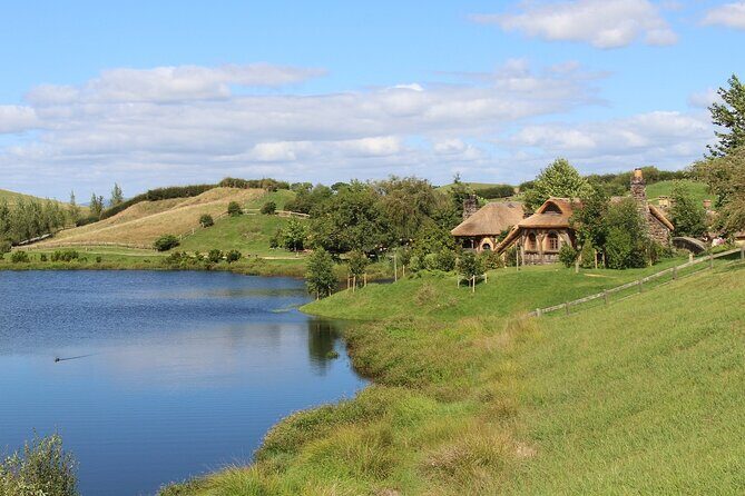 Private Hobbiton Tour from Auckland - An In-Depth Look at the Auckland Hobbiton Tour