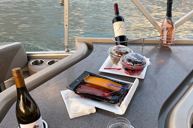 Private Holiday Light Cruise Tour and Sunset Port Royal Naples - An Overview of the Experience