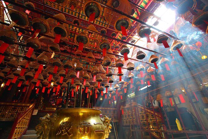 Private Hong Kong Tour with Jumbo Kingdom Floating Restaurant Dim Sum Lunch - Exploring Hong Kong in Depth: What to Expect  