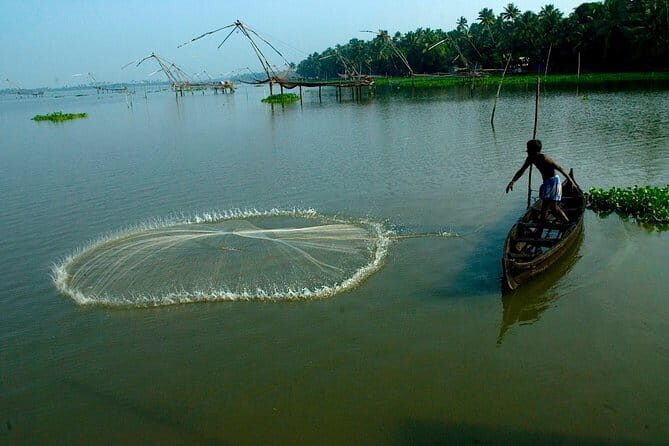 Private Houseboat Backwater Day Cruise tour with Lunch from Cochin - Why This Tour Stands Out