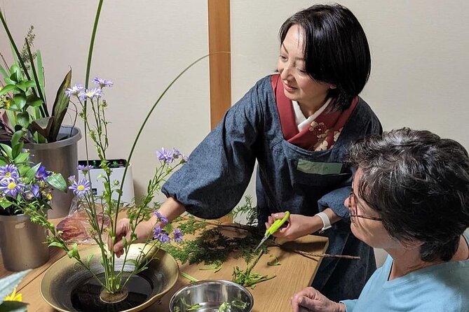 Private Ikenobo Ikebana Class at Local Teachers Home - Common Questions