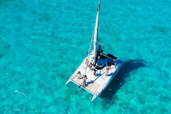Private Isla Mujeres Catamaran Tour From Cancun With Open Bar - Private Tour Benefits