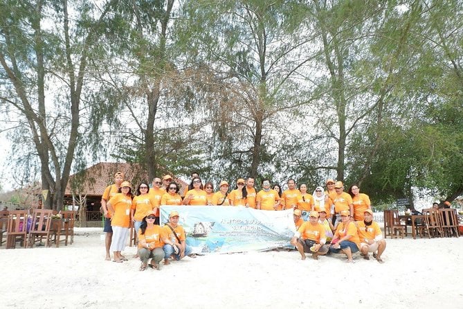Private Island-Hopping Day Trip With Snorkeling From Lombok - Tour Highlights
