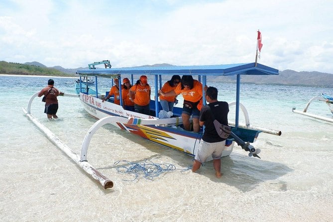 Private Island-Hopping Day Trip With Snorkeling From Lombok - Boat Exploration