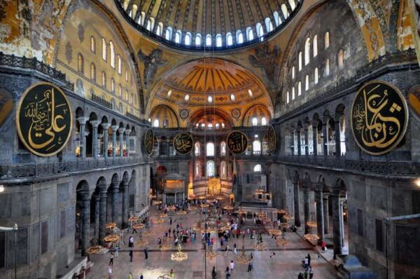 Private Istanbul Tour With Local Guide - Languages Offered