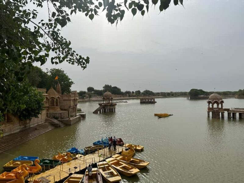 Private Jaisalmer Fort Walking Tour with Street Food Tasting - Exploring Jaisalmer Fort and Its Hidden Corners