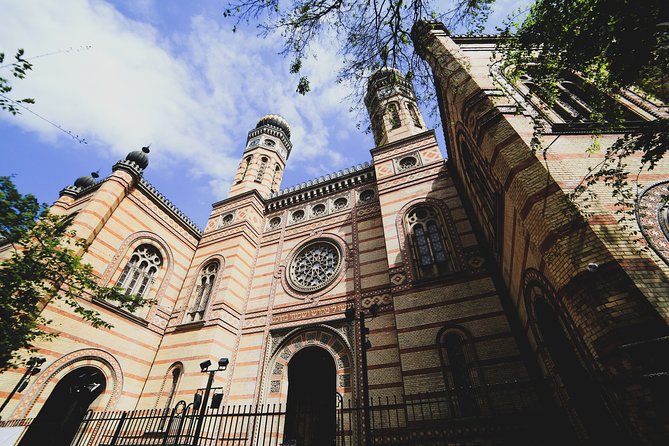 Private Jewish Heritage Tour of Budapest With Local Expert - Local Expert Guidance