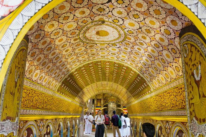 Private Kandy Day Tour From Colombo - Frequently Asked Questions