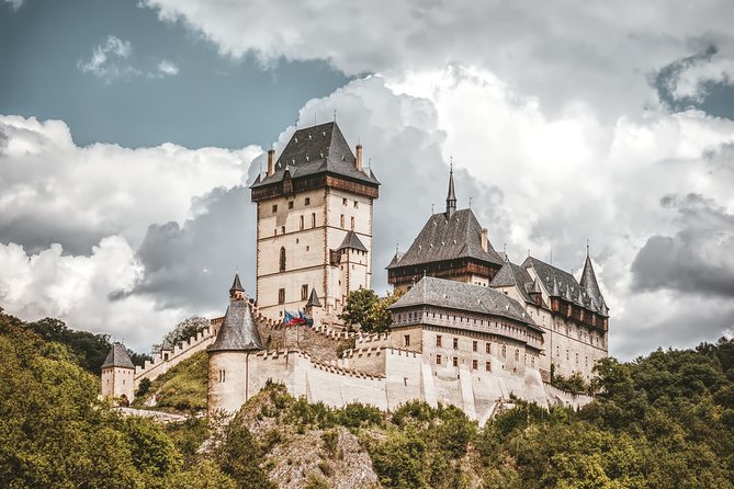 Private Karlstejn Castle Tour From Prague With Glassworks & Lunch - Czech Glassworks Tour Admission