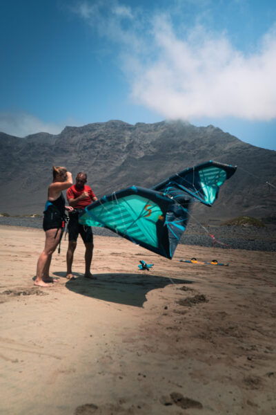 PRIVATE KITESURF LESSONS - Scenic Locations